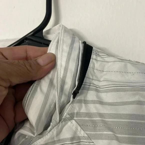 ASICS storm shelter jacket - Picture 9 of 11